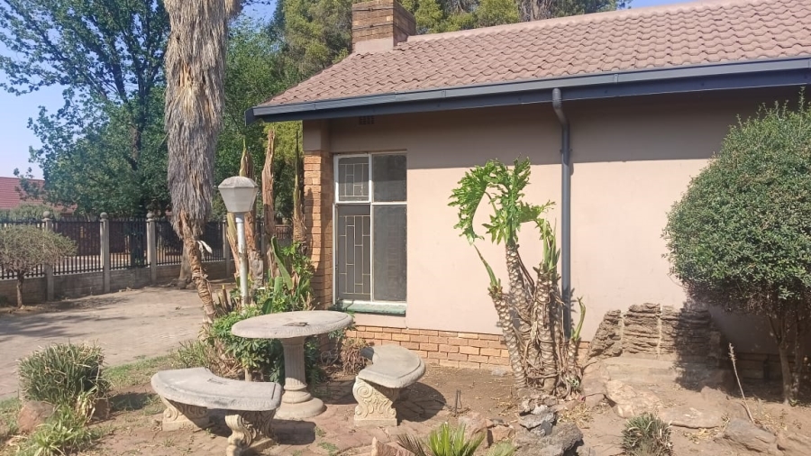 3 Bedroom Property for Sale in Vanderbijlpark SE 6 Gauteng