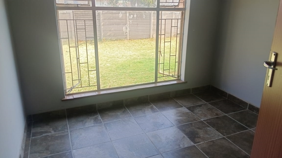 3 Bedroom Property for Sale in Vanderbijlpark SE 6 Gauteng
