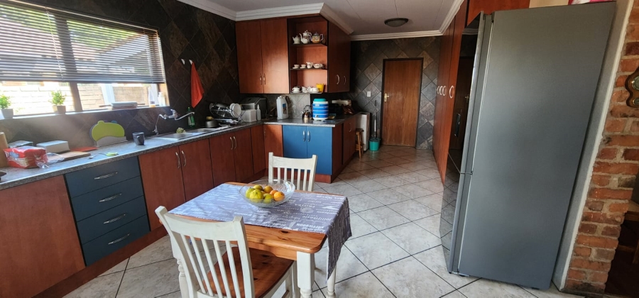4 Bedroom Property for Sale in Vanderbijlpark SE 8 Gauteng