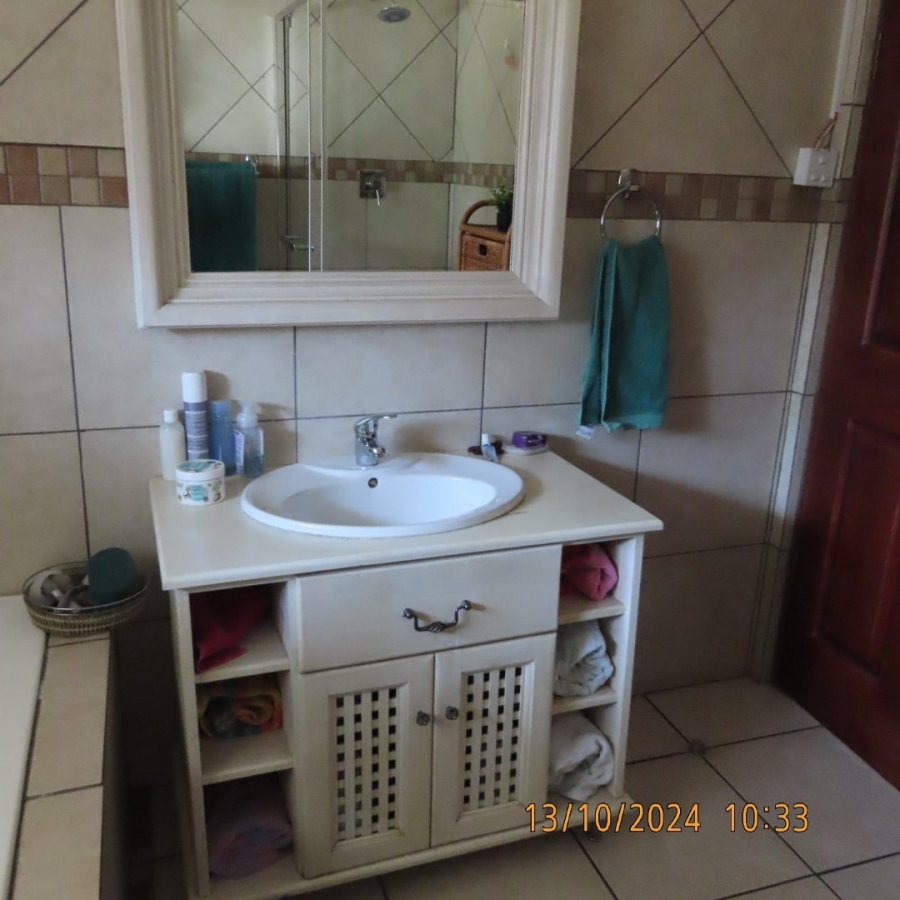 4 Bedroom Property for Sale in Vanderbijlpark SE 8 Gauteng