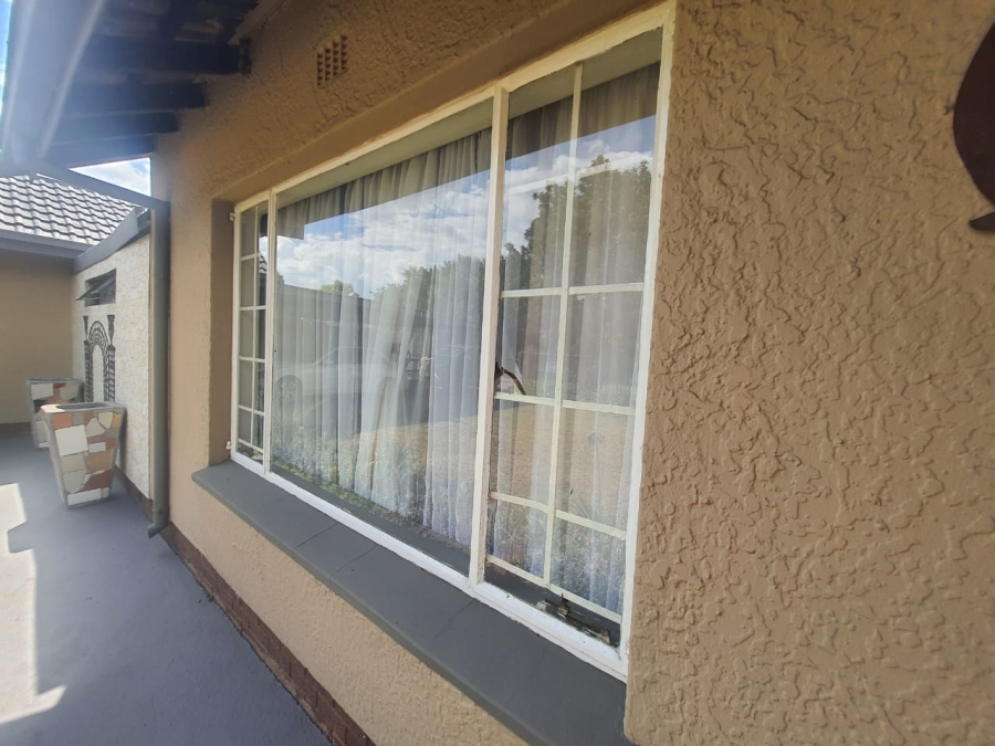 3 Bedroom Property for Sale in Vanderbijlpark SE 6 Gauteng