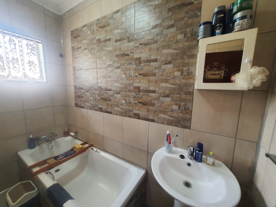 3 Bedroom Property for Sale in Vanderbijlpark SE 6 Gauteng