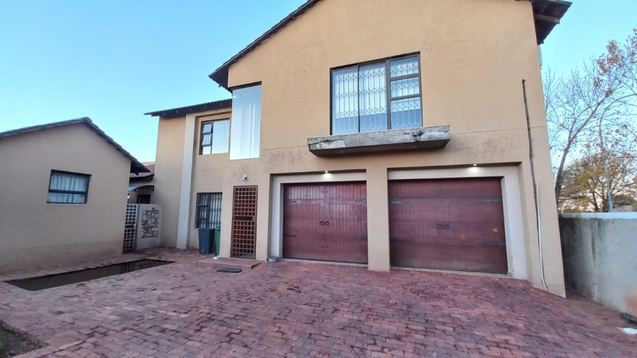 3 Bedroom Property for Sale in Vanderbijlpark SE 6 Gauteng