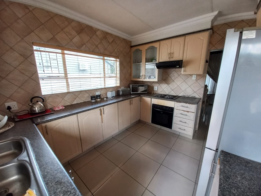 3 Bedroom Property for Sale in Vanderbijlpark SE 6 Gauteng