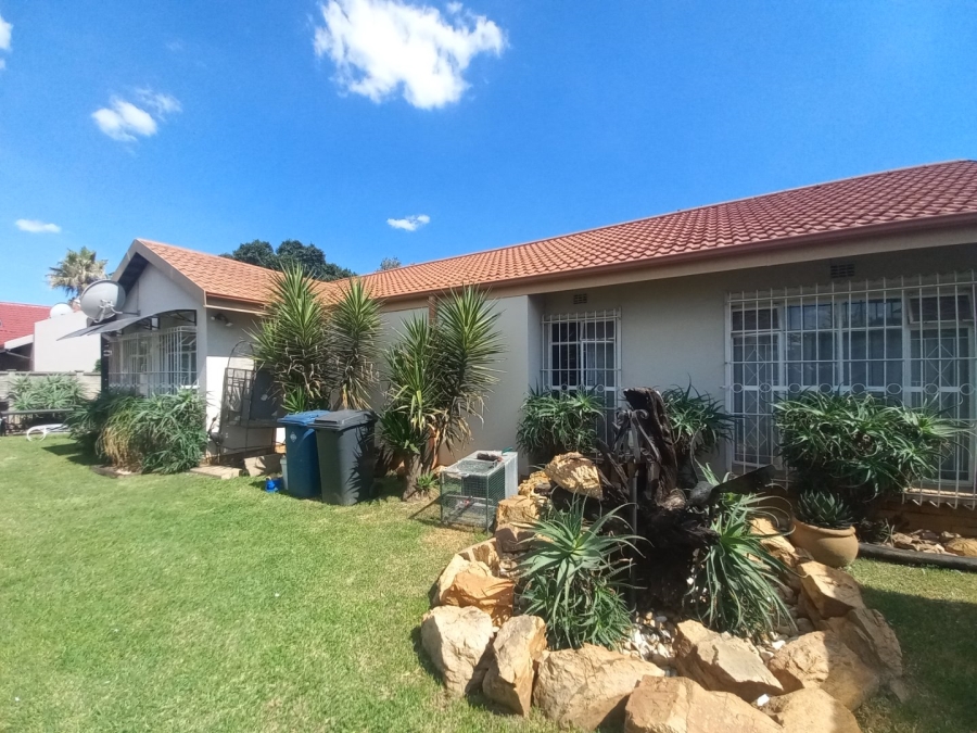 4 Bedroom Property for Sale in Vanderbijlpark SE 6 Gauteng