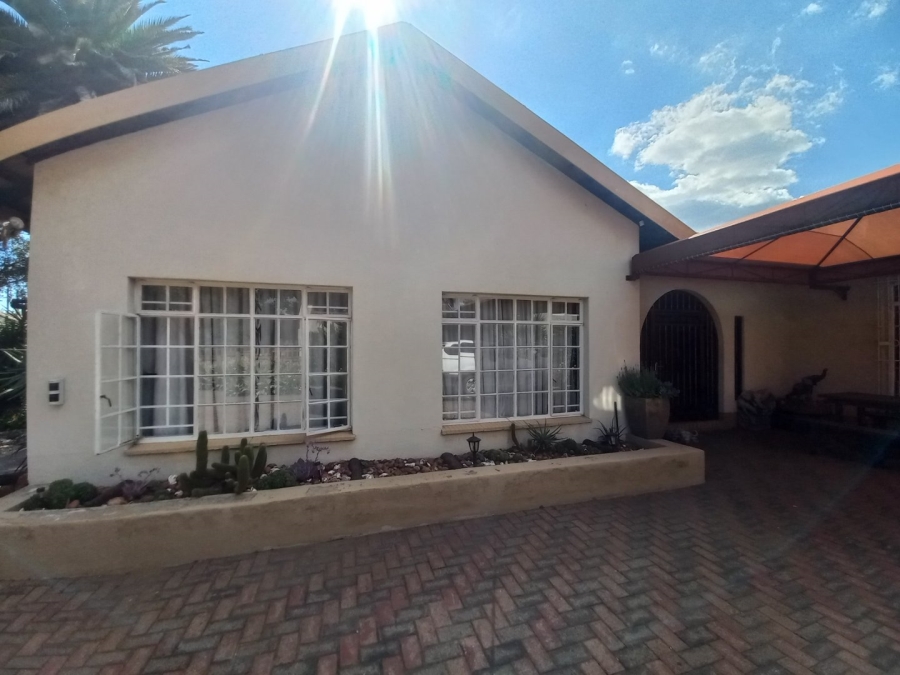 4 Bedroom Property for Sale in Vanderbijlpark SE 6 Gauteng
