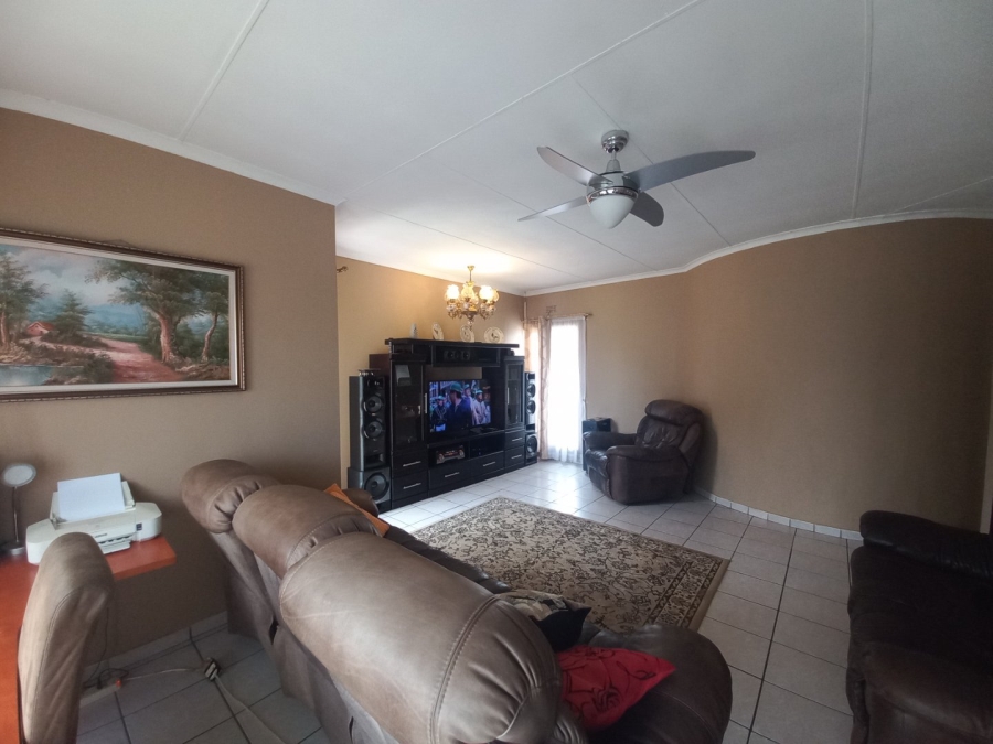 4 Bedroom Property for Sale in Vanderbijlpark SE 6 Gauteng