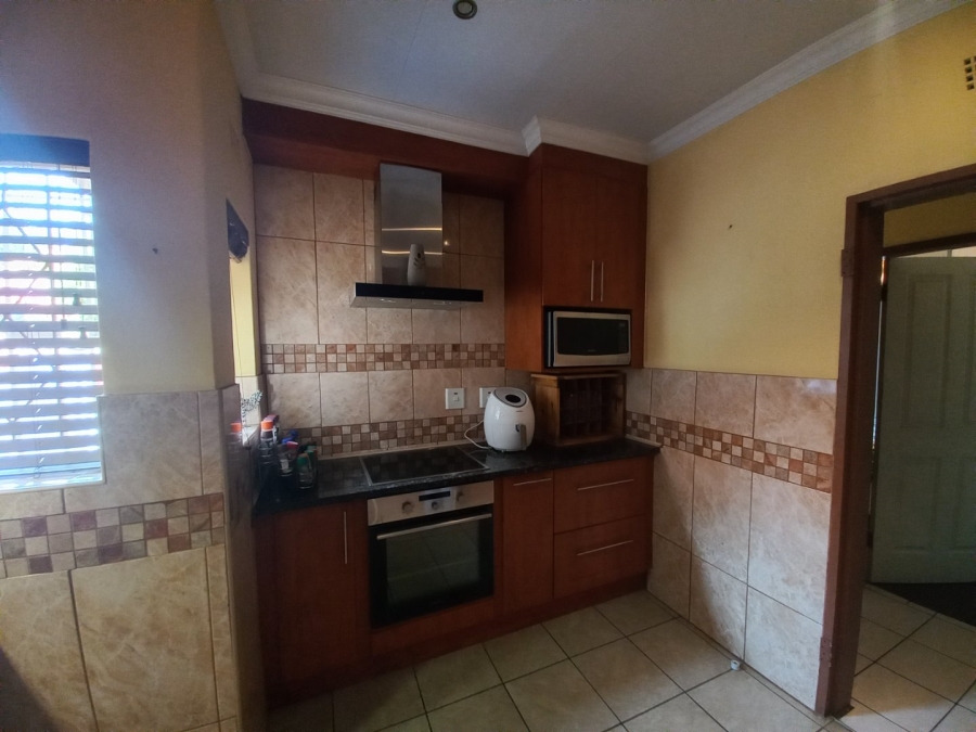 4 Bedroom Property for Sale in Vanderbijlpark SE 6 Gauteng