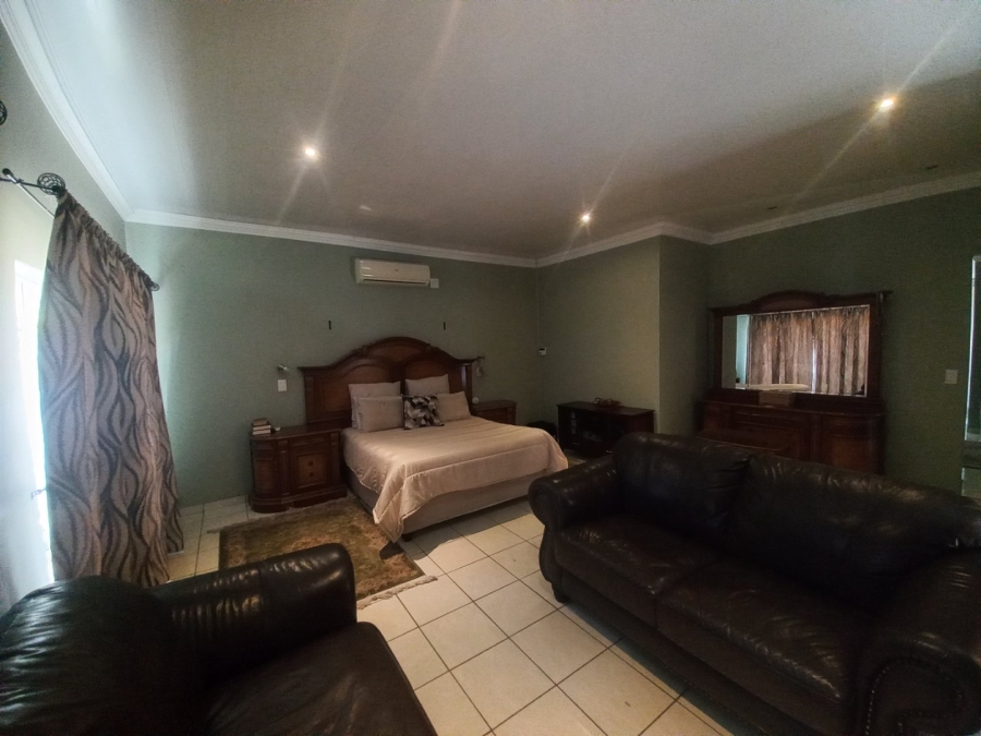 4 Bedroom Property for Sale in Vanderbijlpark SE 6 Gauteng