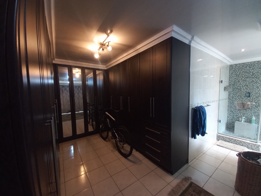 4 Bedroom Property for Sale in Vanderbijlpark SE 6 Gauteng