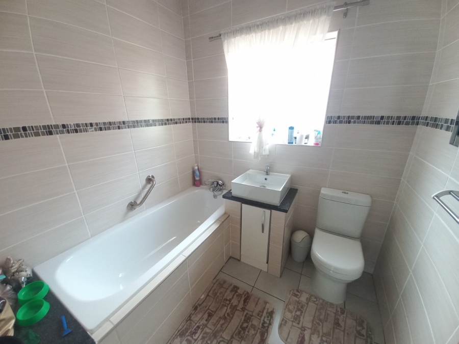 4 Bedroom Property for Sale in Vanderbijlpark SE 6 Gauteng