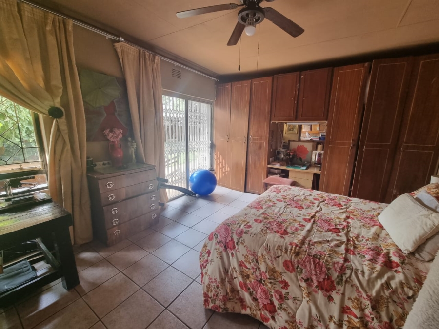 6 Bedroom Property for Sale in Arcon Park Gauteng