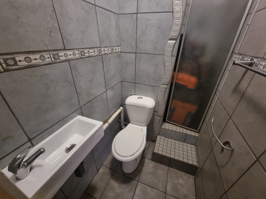 6 Bedroom Property for Sale in Arcon Park Gauteng