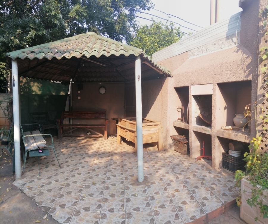 6 Bedroom Property for Sale in Arcon Park Gauteng