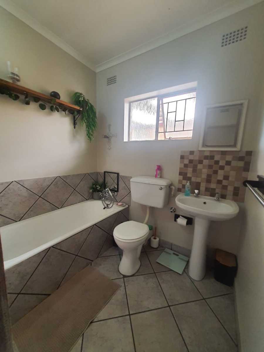 3 Bedroom Property for Sale in Vanderbijlpark SE 6 Gauteng