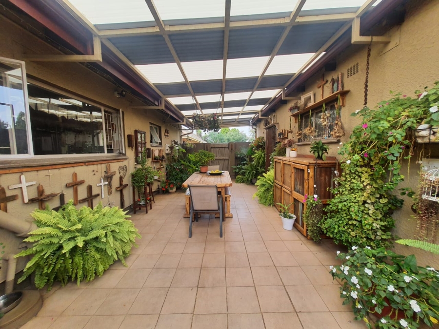 3 Bedroom Property for Sale in Vanderbijlpark SE 6 Gauteng