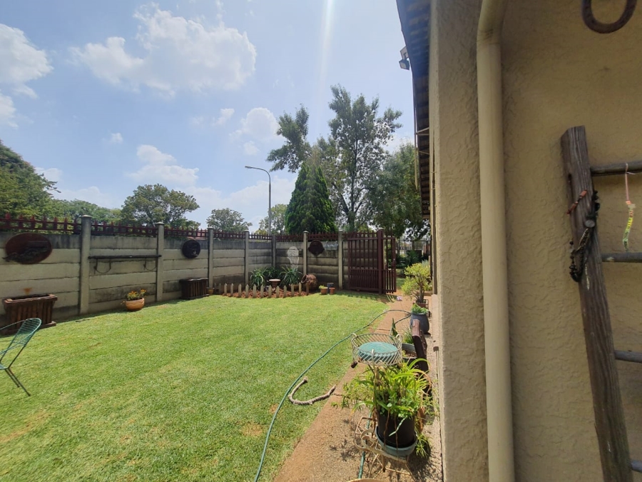 3 Bedroom Property for Sale in Vanderbijlpark SE 6 Gauteng