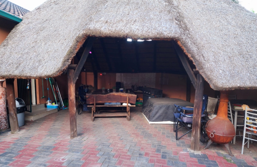 3 Bedroom Property for Sale in Vanderbijlpark SE 6 Gauteng