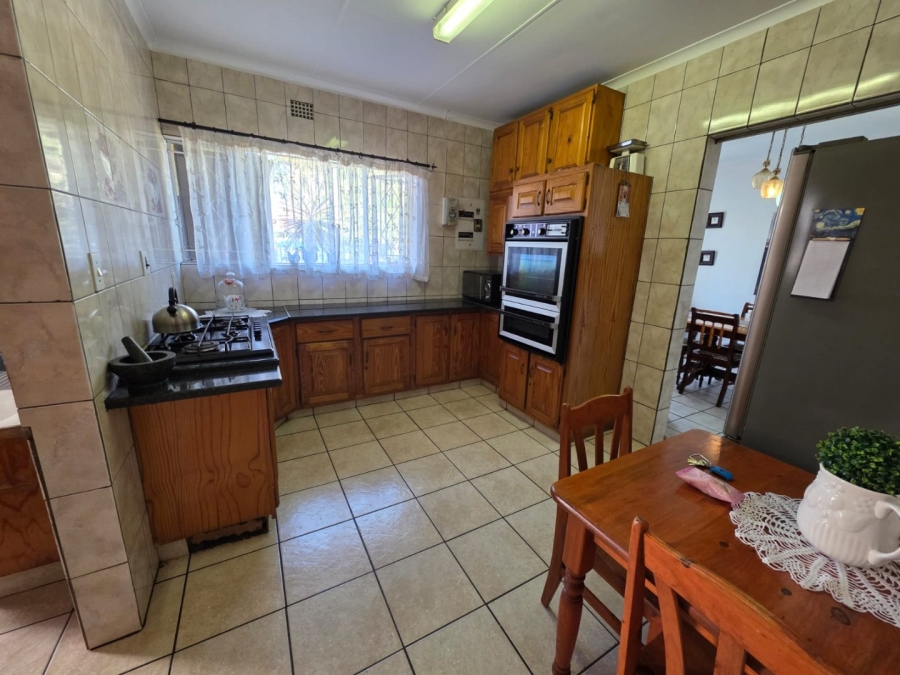3 Bedroom Property for Sale in Vanderbijlpark SE 6 Gauteng
