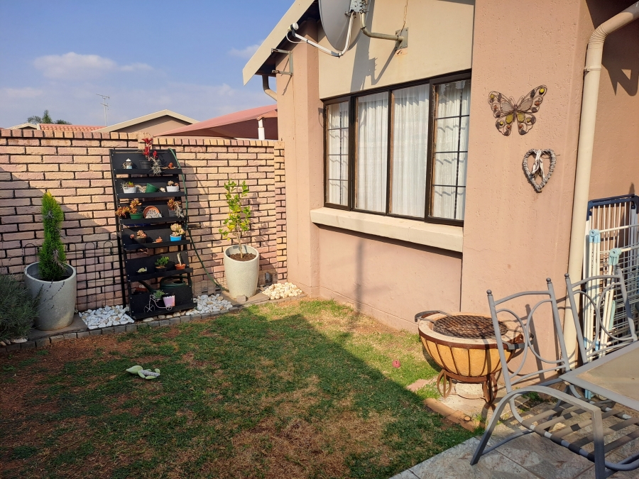 2 Bedroom Property for Sale in Meyersdal Gauteng