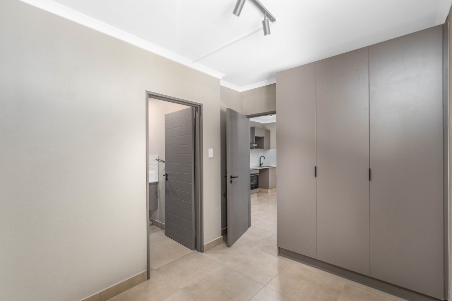 1 Bedroom Property for Sale in Bedfordview Gauteng