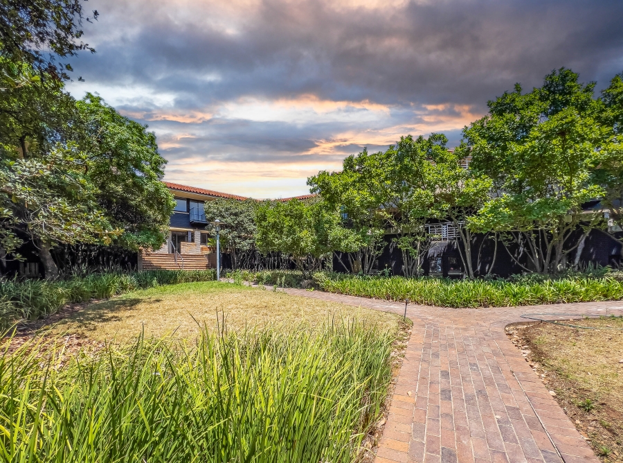 1 Bedroom Property for Sale in Bedfordview Gauteng