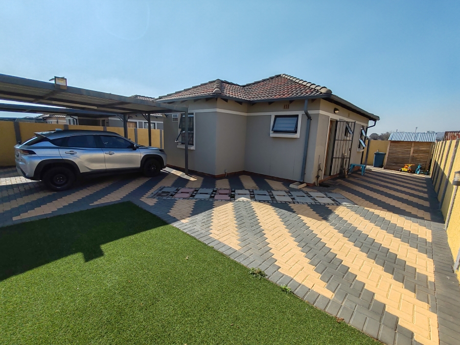 3 Bedroom Property for Sale in Andeon Gauteng