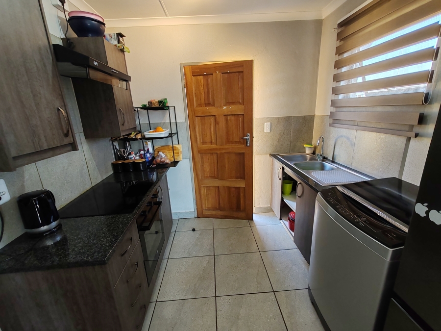 3 Bedroom Property for Sale in Andeon Gauteng