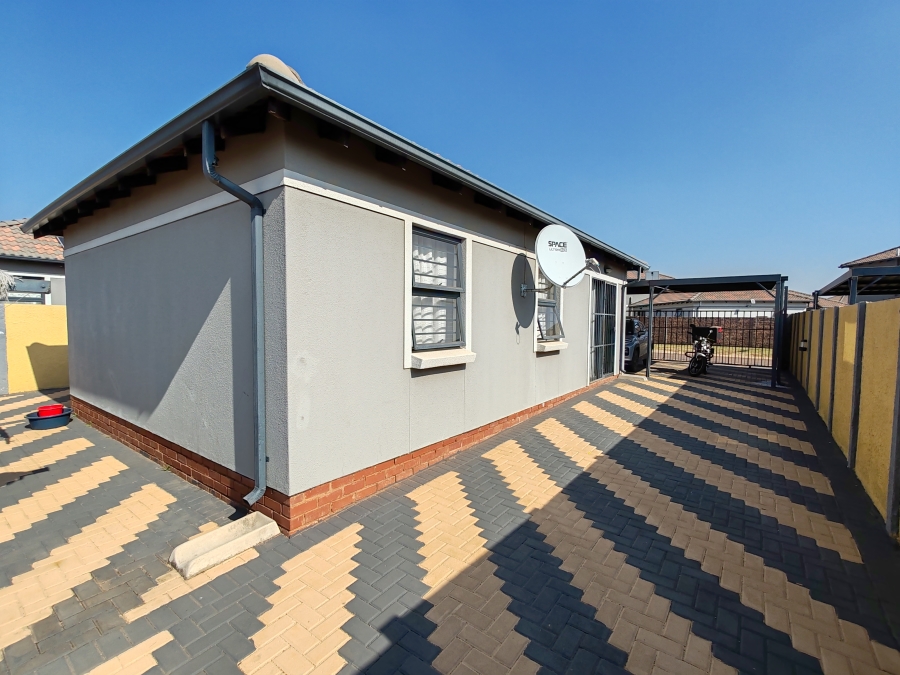 3 Bedroom Property for Sale in Andeon Gauteng
