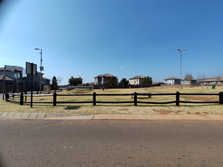 3 Bedroom Property for Sale in Andeon Gauteng