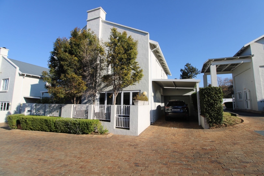 To Let 2 Bedroom Property for Rent in Bryanston Gauteng