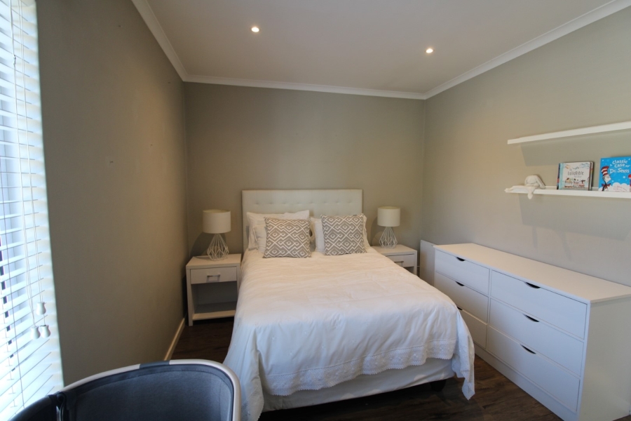 To Let 2 Bedroom Property for Rent in Bryanston Gauteng