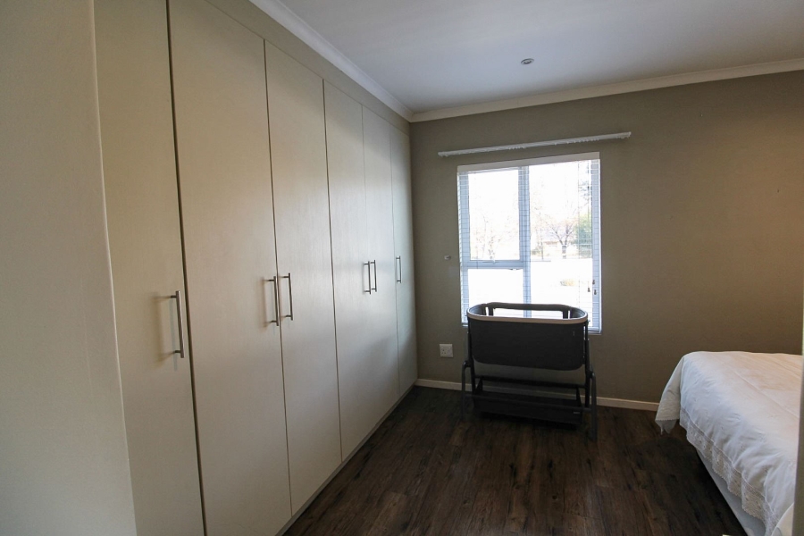 To Let 2 Bedroom Property for Rent in Bryanston Gauteng