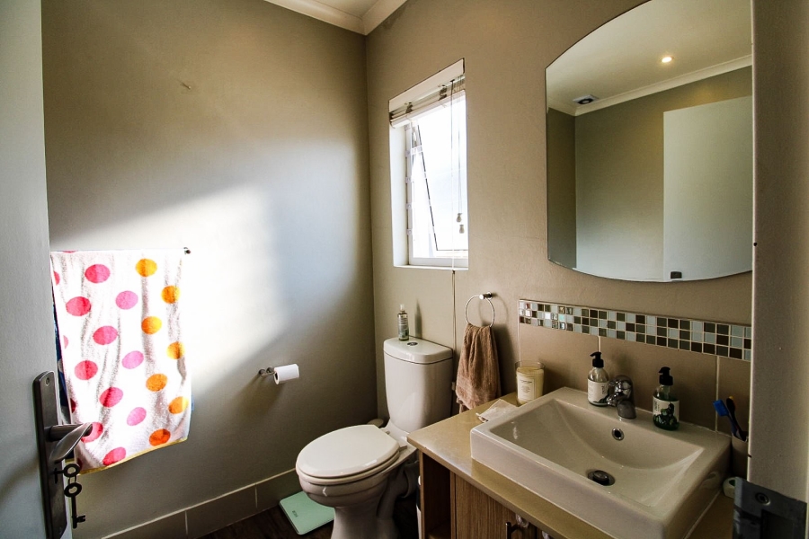 To Let 2 Bedroom Property for Rent in Bryanston Gauteng