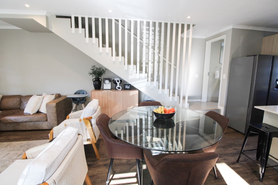 To Let 2 Bedroom Property for Rent in Bryanston Gauteng