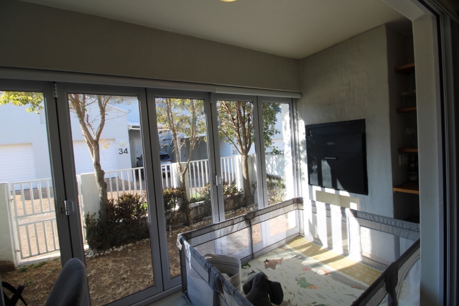 To Let 2 Bedroom Property for Rent in Bryanston Gauteng