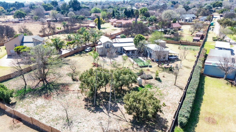 5 Bedroom Property for Sale in Raslouw Gauteng