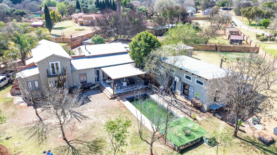 5 Bedroom Property for Sale in Raslouw Gauteng