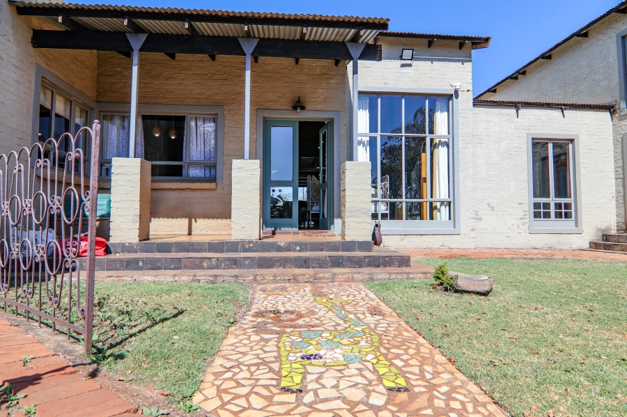 5 Bedroom Property for Sale in Raslouw Gauteng