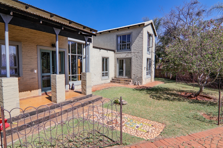 5 Bedroom Property for Sale in Raslouw Gauteng