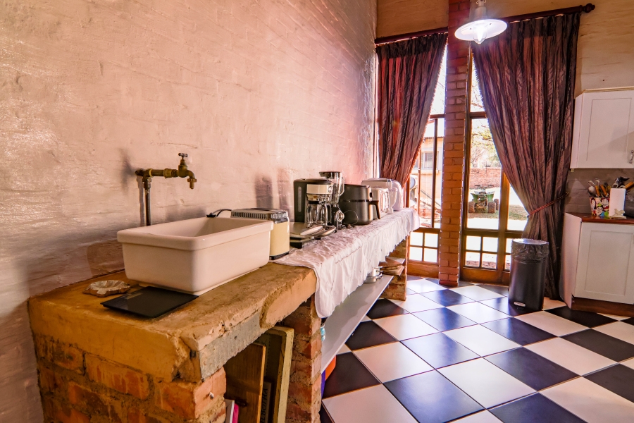 5 Bedroom Property for Sale in Raslouw Gauteng