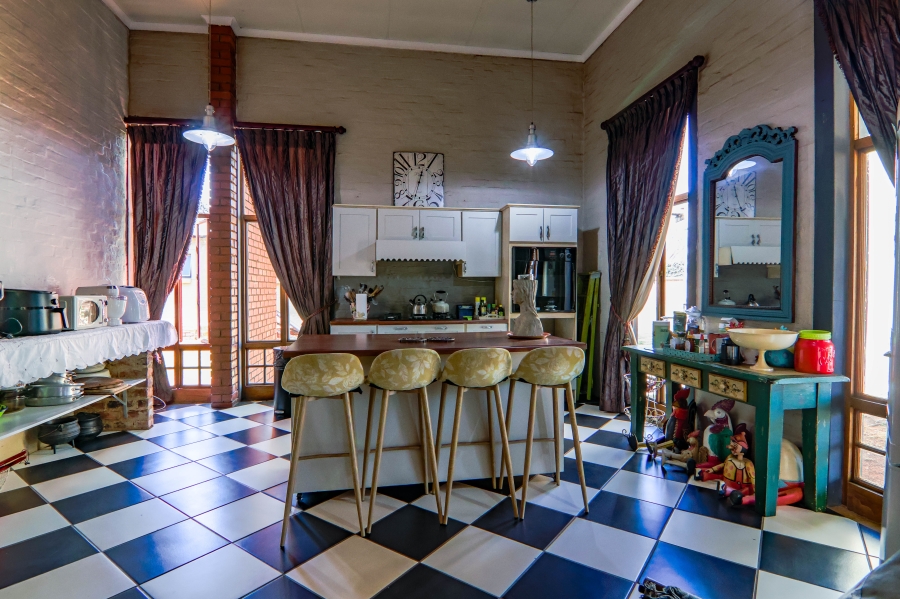 5 Bedroom Property for Sale in Raslouw Gauteng
