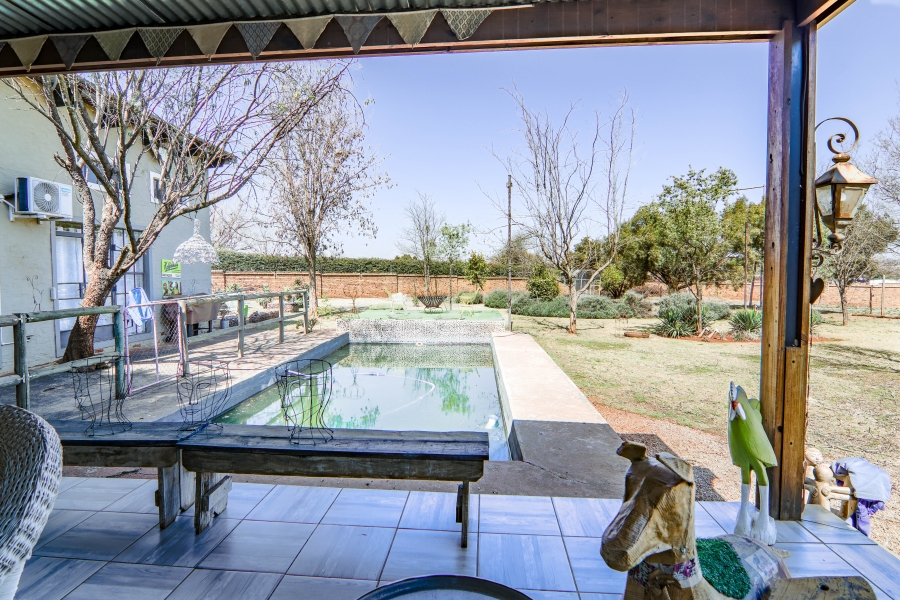 5 Bedroom Property for Sale in Raslouw Gauteng