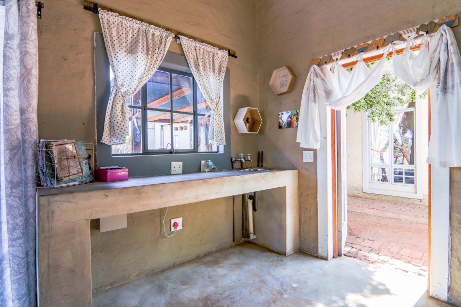 5 Bedroom Property for Sale in Raslouw Gauteng