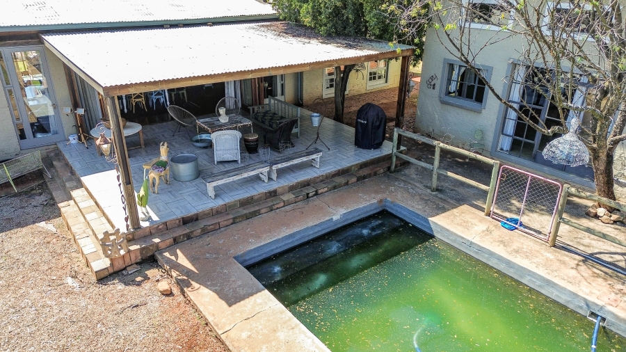 5 Bedroom Property for Sale in Raslouw Gauteng