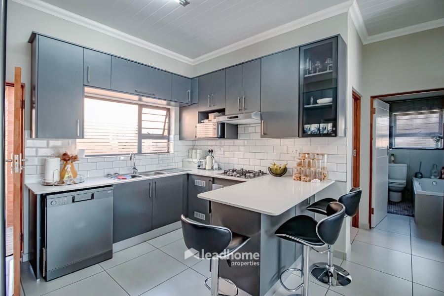 2 Bedroom Property for Sale in Annlin Gauteng