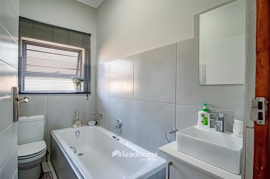2 Bedroom Property for Sale in Annlin Gauteng