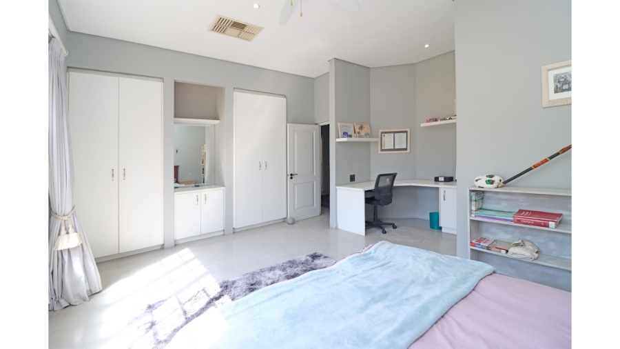 5 Bedroom Property for Sale in Glenferness Gauteng