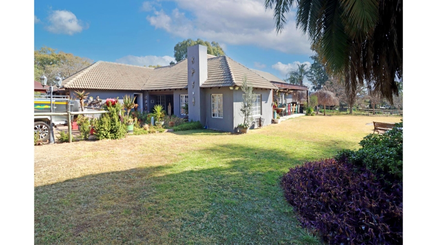 5 Bedroom Property for Sale in Glenferness Gauteng