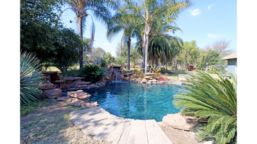 5 Bedroom Property for Sale in Glenferness Gauteng